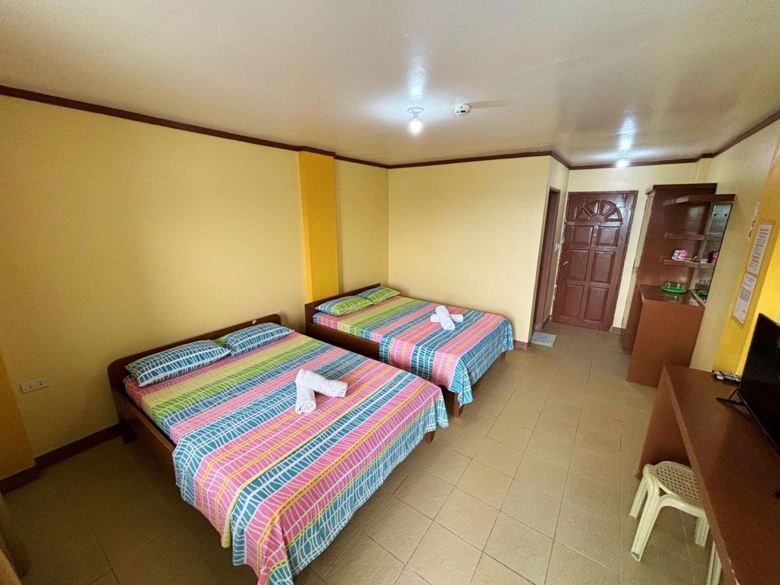 White Beach Hotel Puerto Galera Powered By Cocotel Εξωτερικό φωτογραφία