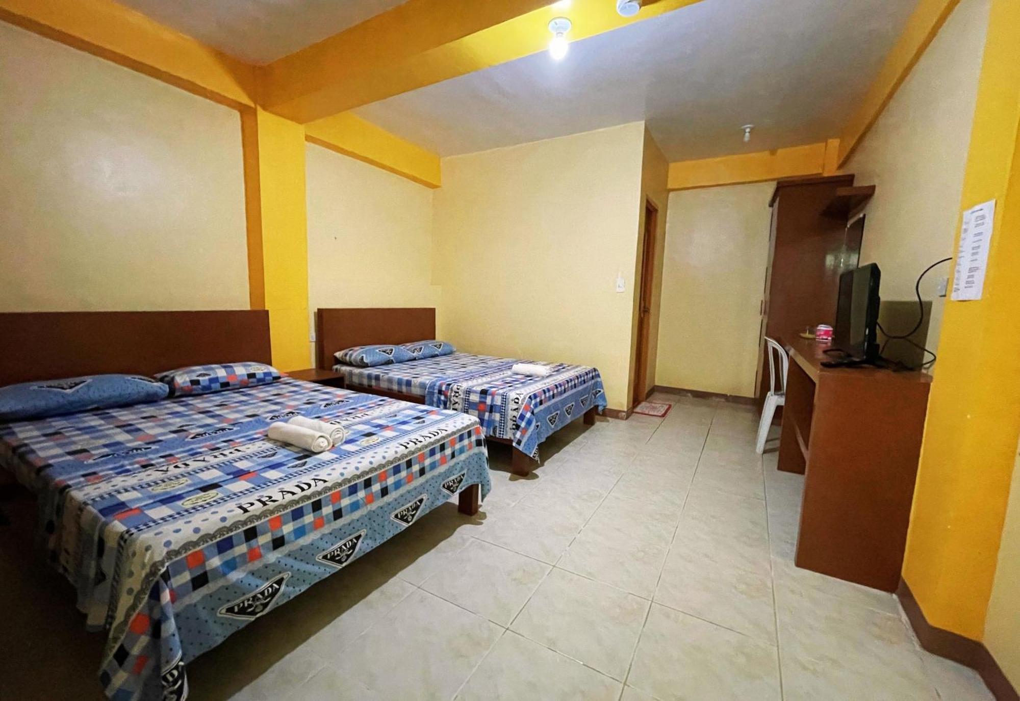 White Beach Hotel Puerto Galera Powered By Cocotel Εξωτερικό φωτογραφία